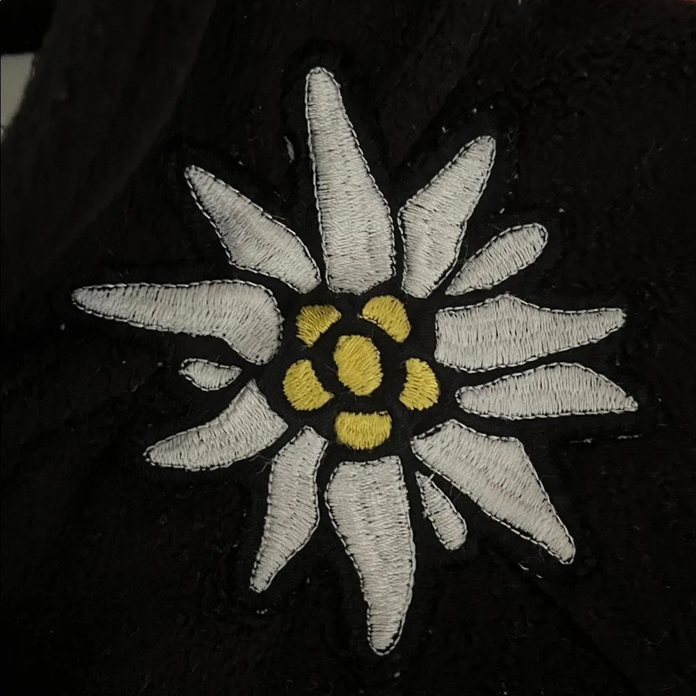 Oktoberfest fleece jacket edelweiss flower embroidered Rare By Erika Neumayer